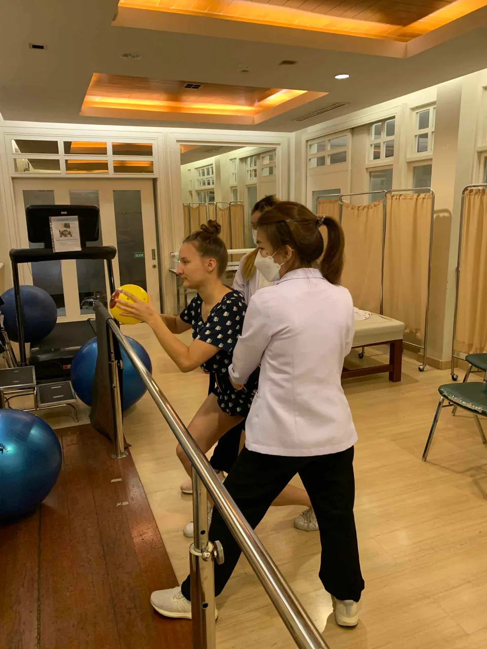 Sześć zabiegów z użyciem komórek macierzystych dla sióstr, u których zdiagnozowano ataksję